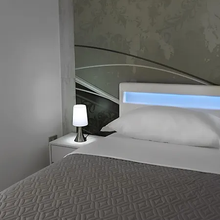 فندق مبيت وإفطار Enjoy Vida Casola di Napoli